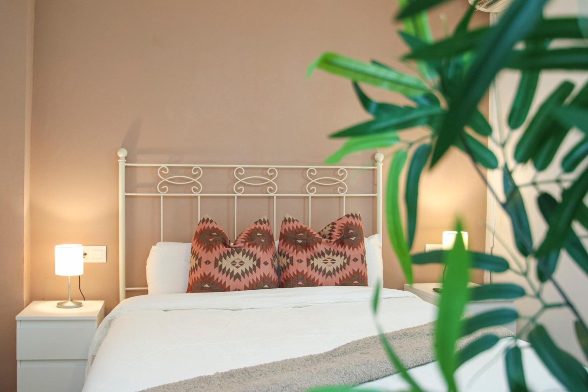 Spacious 2 Bedroom Apt In The Heart Of Triana Sevilla Exterior foto
